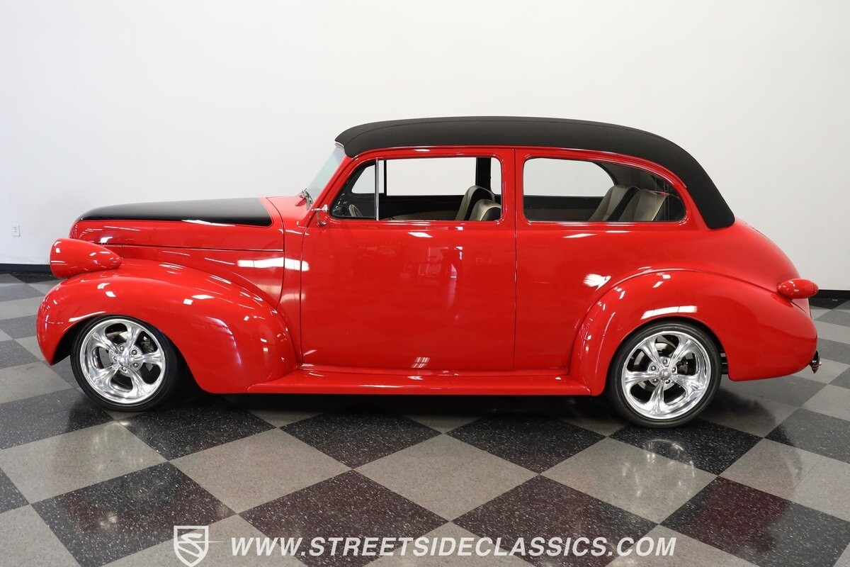 Chevrolet-Master-Deluxe-1940-Sedan-2
