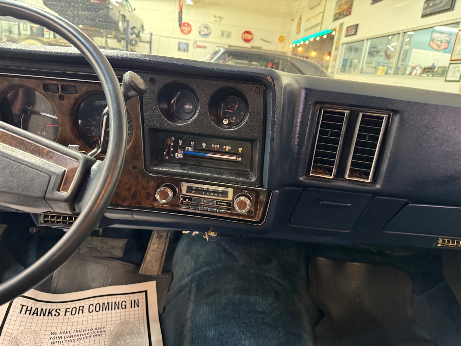 Chevrolet-Monte-Carlo-1973-32