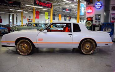 Chevrolet-Monte-Carlo-1986-17