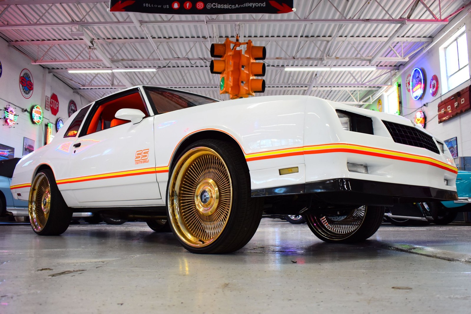 Chevrolet-Monte-Carlo-1986-2