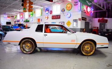 Chevrolet-Monte-Carlo-1986-3