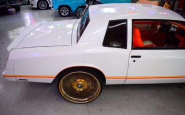 Chevrolet-Monte-Carlo-1986-5