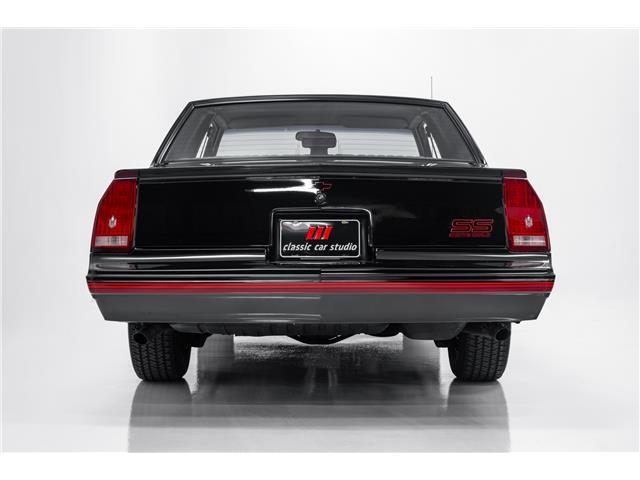 Chevrolet-Monte-Carlo-1987-2dr-Car-32
