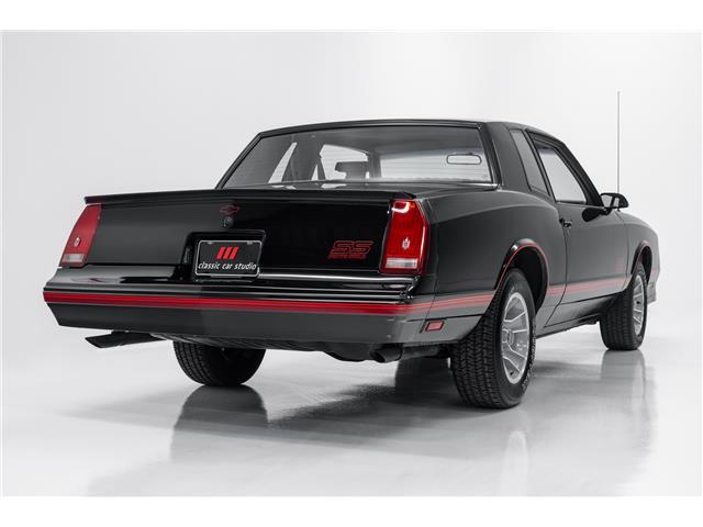 Chevrolet-Monte-Carlo-1987-2dr-Car-34