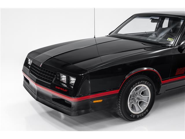 Chevrolet-Monte-Carlo-1987-2dr-Car-6