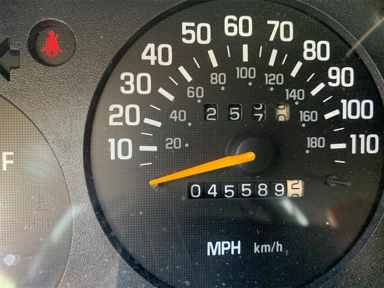 Chevrolet-Monte-carlo-1995-Pearl-White-Charcoal-Grey-Cloth-2