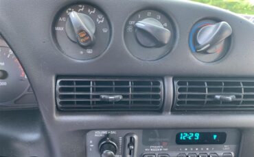 Chevrolet-Monte-carlo-1995-Pearl-White-Charcoal-Grey-Cloth-3