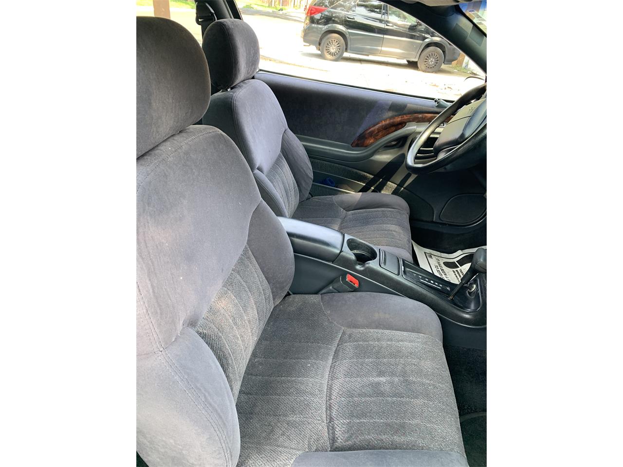 Chevrolet-Monte-carlo-1995-Pearl-White-Charcoal-Grey-Cloth-4