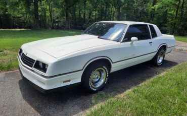 Chevrolet-Monte-carlo-ss-1985-White-Burgundy