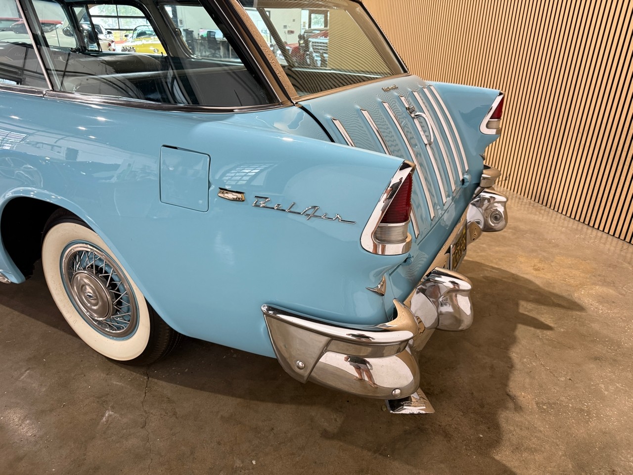 Chevrolet-Nomad-1955-Classic-Car-17