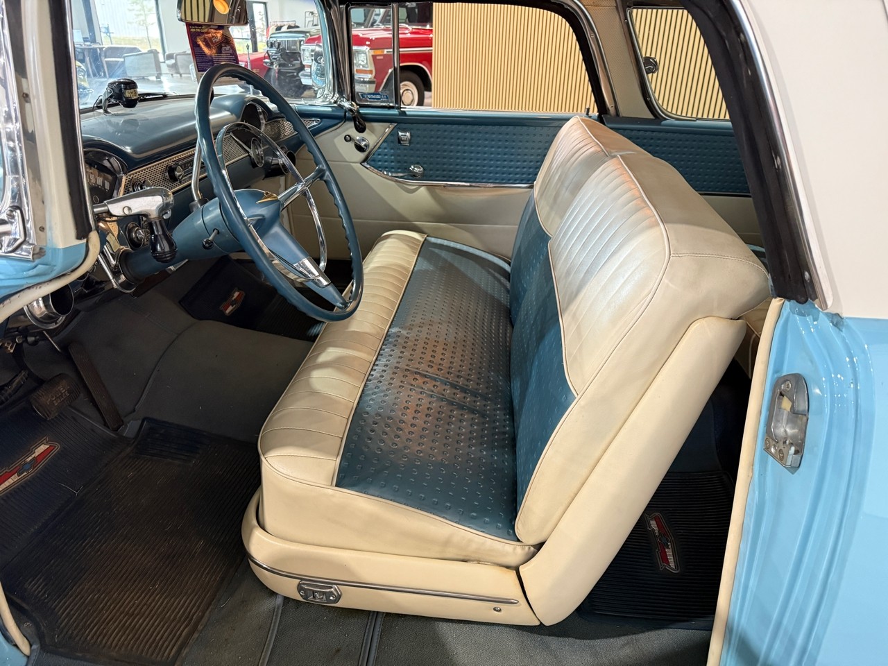 Chevrolet-Nomad-1955-Classic-Car-24