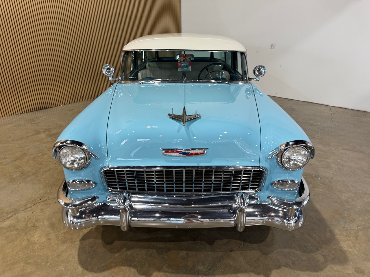 Chevrolet-Nomad-1955-Classic-Car-3