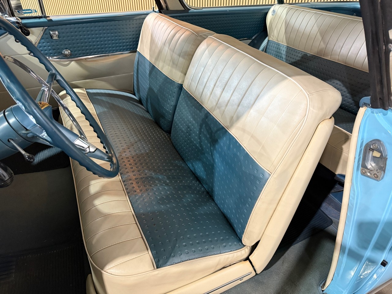 Chevrolet-Nomad-1955-Classic-Car-30