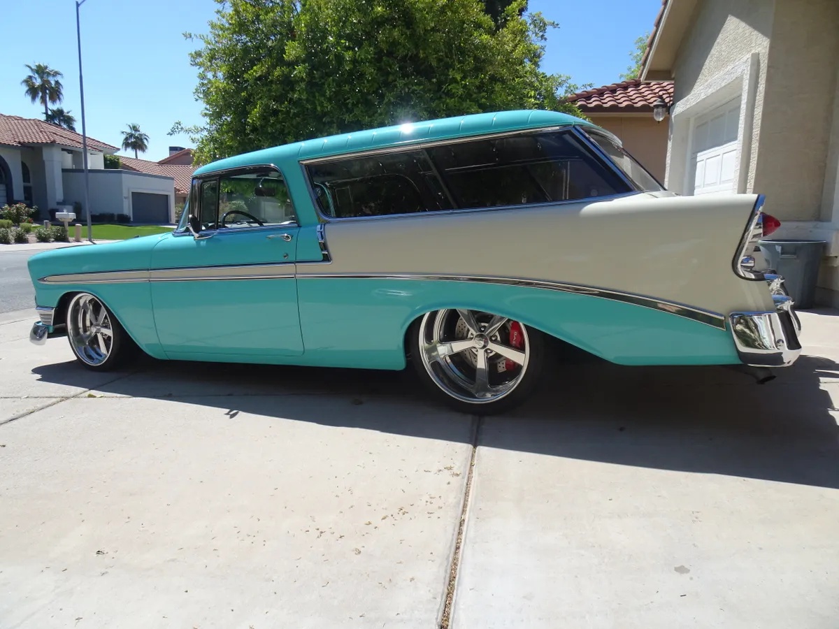 Chevrolet-Nomad-1956-Teal-Cream-10