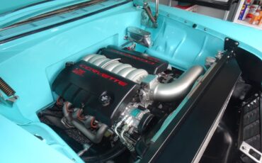 Chevrolet-Nomad-1956-Teal-Cream-12