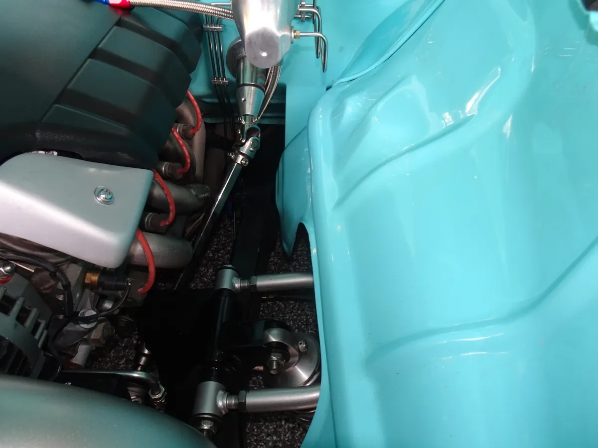 Chevrolet-Nomad-1956-Teal-Cream-13