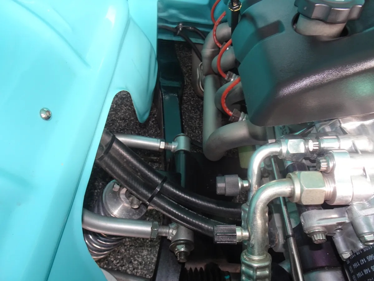 Chevrolet-Nomad-1956-Teal-Cream-14