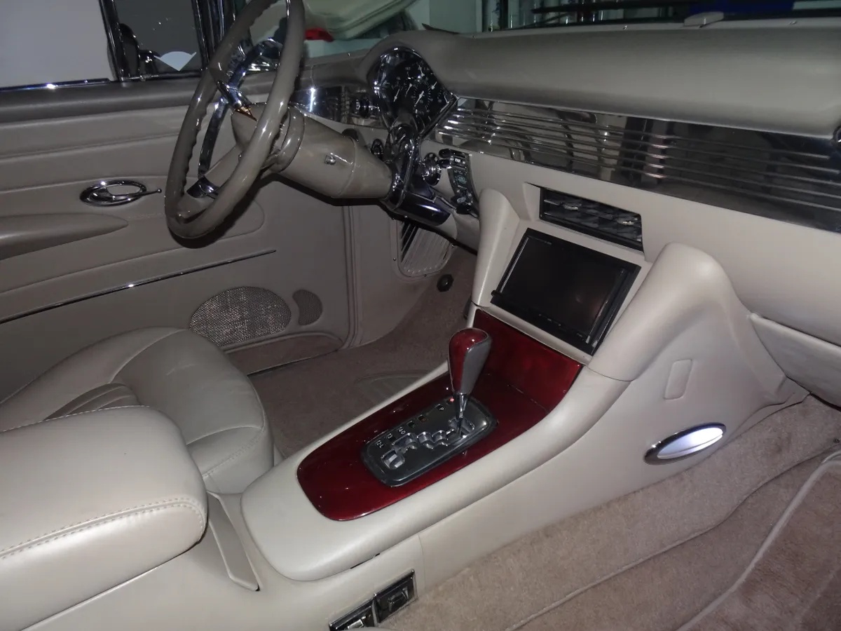 Chevrolet-Nomad-1956-Teal-Cream-17