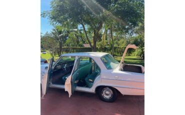 Chevrolet-Nova-1964-Pearl-White-Vintage-Green-16