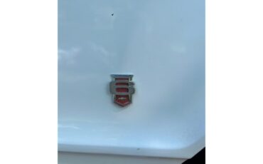 Chevrolet-Nova-1964-Pearl-White-Vintage-Green-24