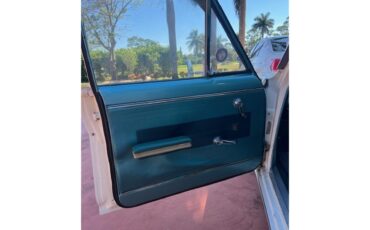 Chevrolet-Nova-1964-Pearl-White-Vintage-Green-28