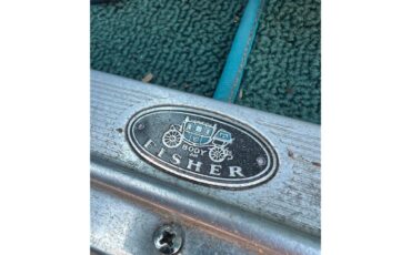 Chevrolet-Nova-1964-Pearl-White-Vintage-Green-31