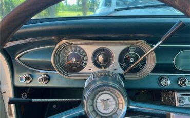 Chevrolet-Nova-1964-Pearl-White-Vintage-Green-34