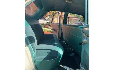 Chevrolet-Nova-1964-Pearl-White-Vintage-Green-43