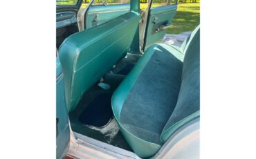 Chevrolet-Nova-1964-Pearl-White-Vintage-Green-44