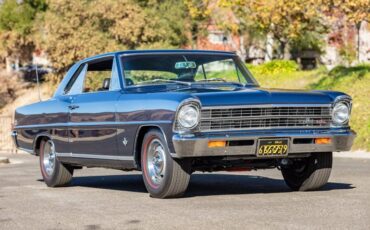Chevrolet-Nova-1967-Deepwater-Blue-Black-With-White-Stripe