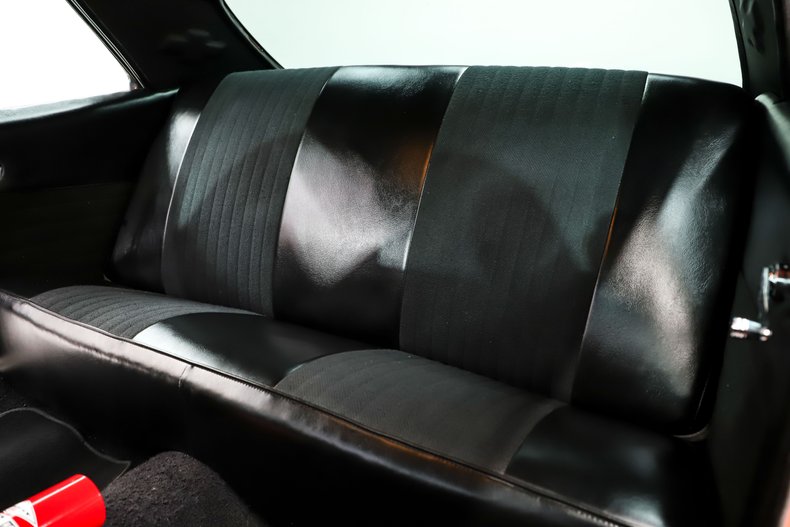 Chevrolet-Nova-1969-Coral-Black-10