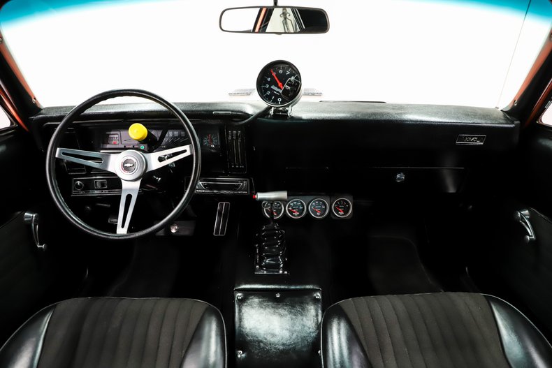 Chevrolet-Nova-1969-Coral-Black-18