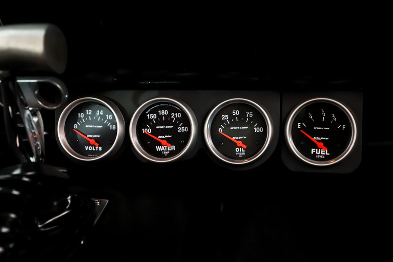 Chevrolet-Nova-1969-Coral-Black-22