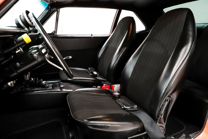 Chevrolet-Nova-1969-Coral-Black-9