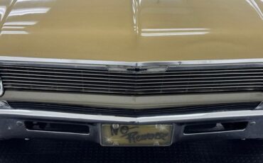 Chevrolet-Nova-1970-Autumn-Gold-Black-15