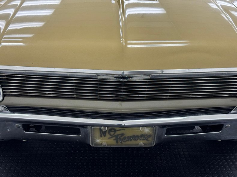 Chevrolet-Nova-1970-Autumn-Gold-Black-15