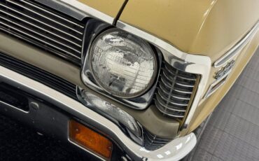 Chevrolet-Nova-1970-Autumn-Gold-Black-16