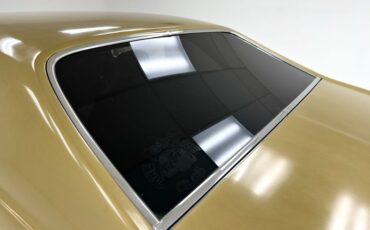 Chevrolet-Nova-1970-Autumn-Gold-Black-24
