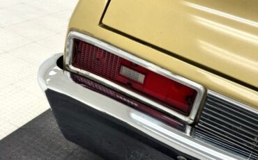 Chevrolet-Nova-1970-Autumn-Gold-Black-26