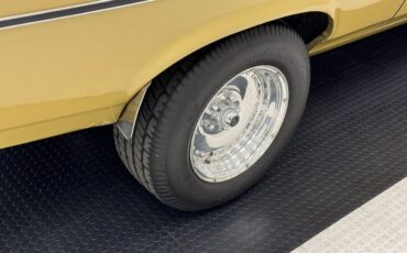 Chevrolet-Nova-1970-Autumn-Gold-Black-27