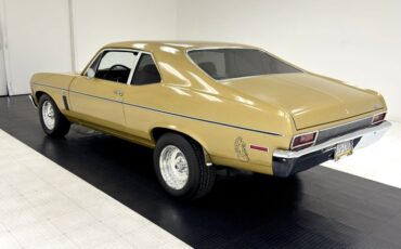 Chevrolet-Nova-1970-Autumn-Gold-Black