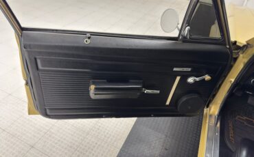 Chevrolet-Nova-1970-Autumn-Gold-Black-48