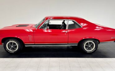 Chevrolet-Nova-1970-Cranberry-Red-Black-1