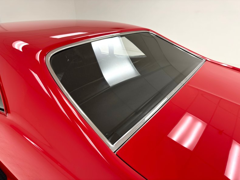 Chevrolet-Nova-1970-Cranberry-Red-Black-19