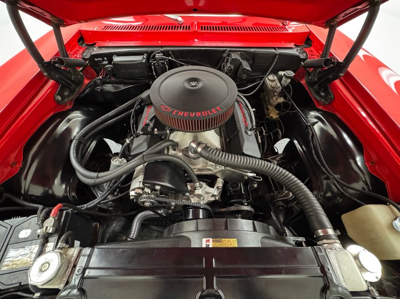 Chevrolet-Nova-1970-Cranberry-Red-Black-32