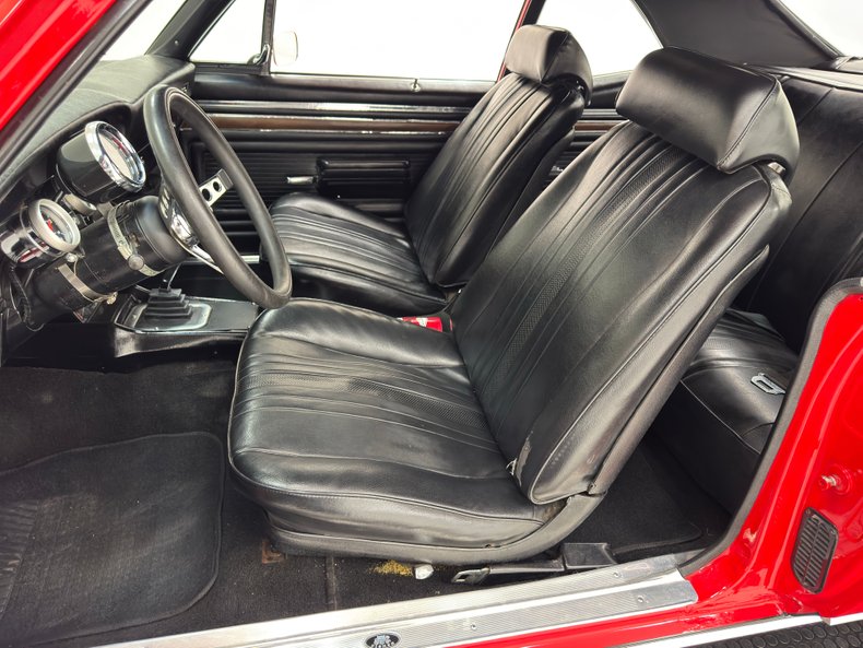 Chevrolet-Nova-1970-Cranberry-Red-Black-39