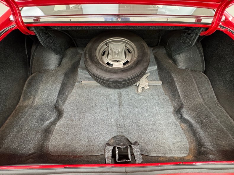 Chevrolet-Nova-1970-Cranberry-Red-Black-4