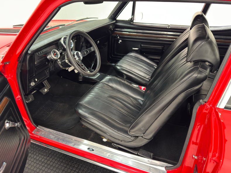Chevrolet-Nova-1970-Cranberry-Red-Black-40