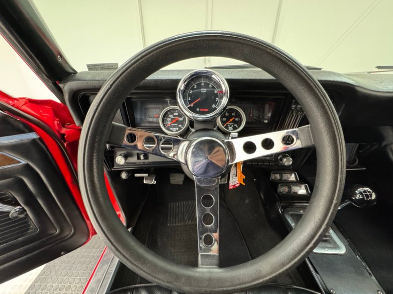 Chevrolet-Nova-1970-Cranberry-Red-Black-45