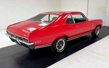 Chevrolet-Nova-1970-Cranberry-Red-Black-5